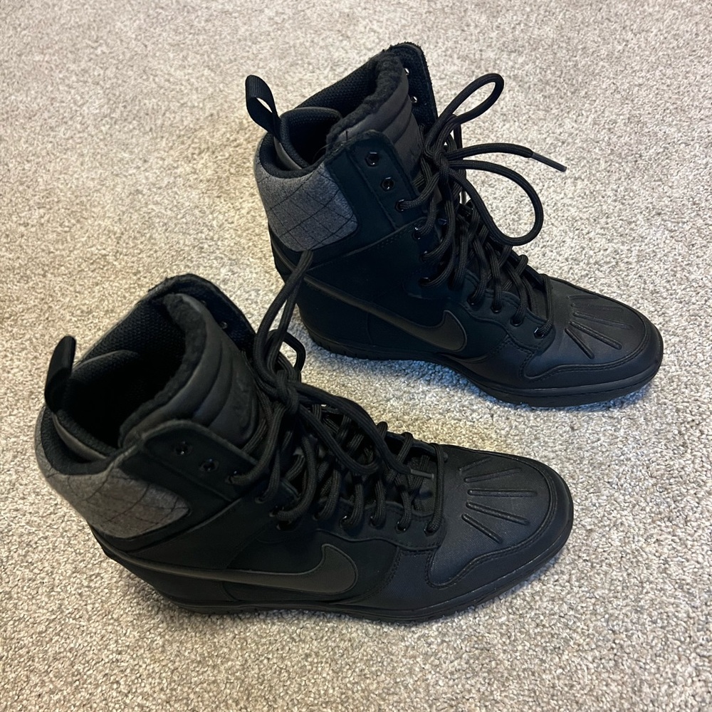 Nike Dunk Sky High Sneakerboot Wmns Size 7 - Picture 1 of 10